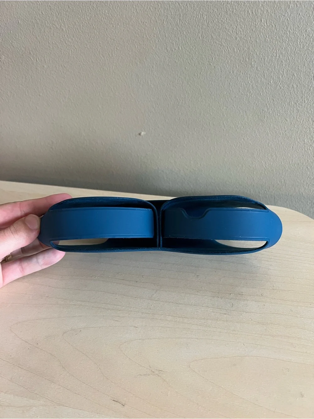 Apple Airpods Max Over-Ear Headphones Case Sky Blue Smart Case Magnetic